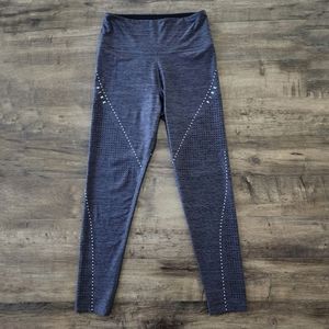 PINK Ultimate High Waist Perforated Leggings Women's Large Victoria's Secret